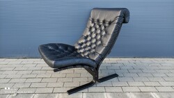 Noboru Nakamura design Skandináv rétegelt hajlított fa + fekete valódi bőr lounge szék 1970-es évek
