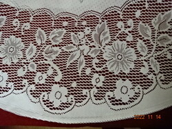 Round, artificial, lace tablecloth, diameter 140 cm. He has! Jokai.