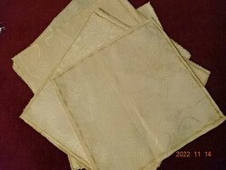 Mustard yellow cloth napkins, 9 pieces, size: 26 x 26 cm. He has! Jokai.