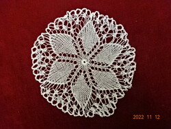 Crochet tablecloth from the 50s, diameter 17 cm. He has! Jokai.