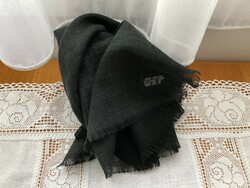 Finom fekete vékony gyapjú kendő/sál