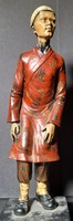 Keleti figura tradicionális viseletben - teljes magasság 23 cm