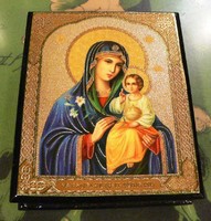 Lacquer box with a picture of Mary and Jesus