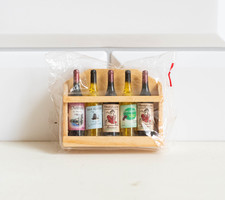 Retro bababútor - kis polc borosüvegekkel - babaházi kiegészítő, konyha (hűtőmágnes)