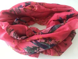 Huge Pieces round scarf with a bird pattern, 200 x 105 cm