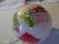 Karácsonyi gömb, műanyag, átmérője 6 cm, ajándék csomagokkal díszített.  Vanneki!