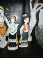 Raven House porcelain figurines in perfect condition