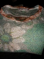Zöld finom kötött pulcsi