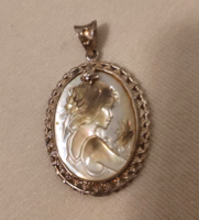 A wonderful large cameo pendant in a gold-plated silver socket