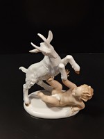Hibátlan Wallendorf porcelán , ( szobor, figura ) . Puttó , kőszáli kecskével.