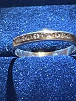 Nagyon szép 14 kr aranyból készült brilliánsokkal díszített aranygyűrű eladó!Ara:38.000.-