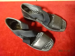 Rieker women's black sandal, with rubber strap, size 38. He has! Jokai.