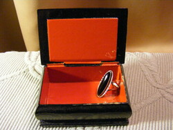 Régi 925 ezüst gyűrű  lakkozott fadobozban