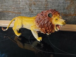 Játék műanyag kb.30 cm oroszlán