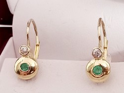 Button arany fülbevaló (smaragd és brill)