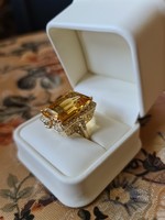 18k sárga arany luxus gyűrű gyémánttal