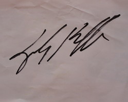 Gigi Buffon olasz  világbajnok  aláírása papírlapon     labda futball