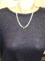 Gyönyörű vintage női nyaklánc nyakék gyöngyökkel 14k 585 arany medál csattal.