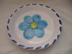 Kék virágos fehér mázos cserép tál