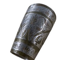 Régi indiai kézműves réz pohár aprólékos dúsan díszített vésett mintával