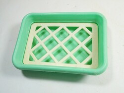 Retro zöld fehér műanyag szappantartó szappan tartó benne kivehető rács - kb. 1980-70-es évekből