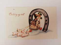 Régi újévi képeslap 1933 levelezőlap népviseletes fiú malac lóhere patkó