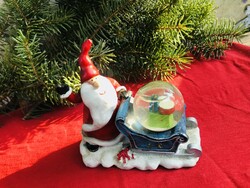 Karácsonyi dísz,dekoráció,hógömb,Mikulás ajándékkal teli szánkóval
