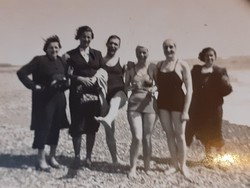 Régi fotó 1938 vintage csoportkép tengerpart strand fénykép