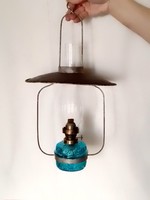 Antik régi akasztós líra hárfás petróleum függő lámpa türkiz kék üveg öblöny jelzett vas ernyő