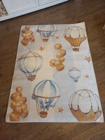 New! Children's rug with hot air balloon and balloon pattern 100x140 cm