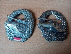 Bundeswehr páncélos sapkajelvények, különböző korszakból.