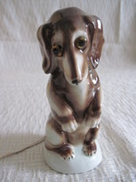 Német Art Deco állatfigurák kutya aromalámpa porcelán tacskó asztali lámpa üvegszemekkel
