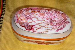 Plasticly hand painted porcelain box with jiesia porcelain