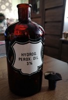 Régi gyógyszertári patikaüvegek