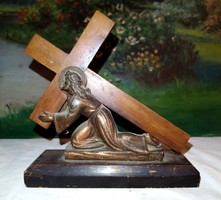 Christ with the cross! Table favor! First half of the 20th century! Height 16cm, width 20cm!