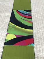 Kiwizöld elasztikus sál színes betéttel, 160 x 30 cm