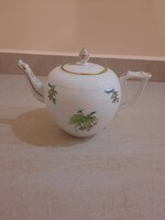 Herendi hecsedli, csipkebogyó mintás porcelán teás kanna, tea kiöntő