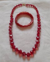Piros, csiszolt üveggyöngy nyaklánc ajándék karkötővel