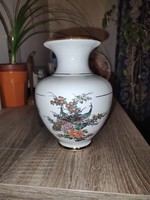Porcelain vase with rich gilding (19 cm)