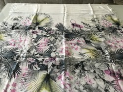 Selyem és pamut keverék sál egzotikus virágokkal, 190 x 90 cm