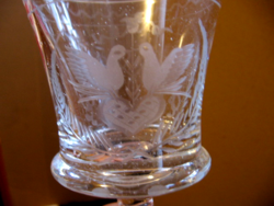 Antik bieder buborékos talpas pohár szerelmes galambokkal