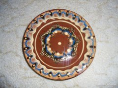 Népművészeti népi kézműves kerámia falitál fali tál tányér - 17.6 cm átmérő
