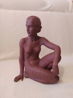 Ülő női akt, terrakotta kisplasztika, jelzett, hibátlan, 30 cm