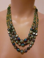 Showy three-row necklaces (necklace)