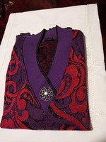 Német női pulóver  + régi magyar iparművészeti ezüstözött  réz ötvös bross /  kitűző