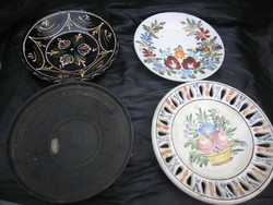 4 decorative plates, including one from Városlód. The latter is indicated. In condition according to photos.
