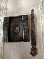 Pécs - Iparművészeti ezüstözött réz ötvös tál hamutál és levélbontó kés - horoszkóp és címer dísszel