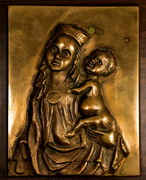 Hungarian sculptor marked with the Kp monogram: mother with child