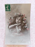 Régi újévi képeslap fotó levelezőlap kislány virágok