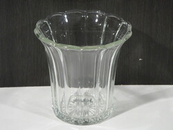 Üveg váza, metszett díszítéssel olcsón eladó